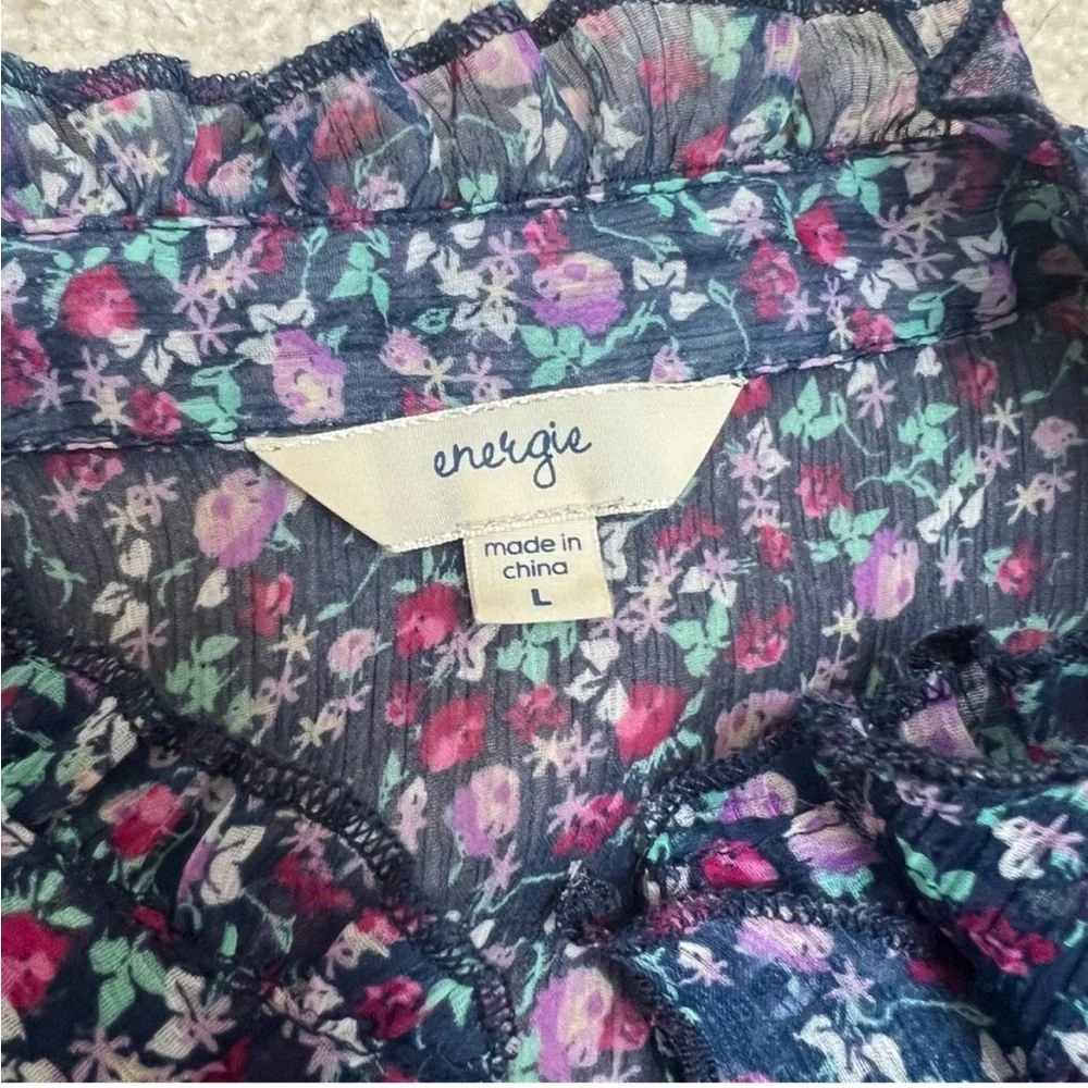 Energie Retro Button Down Ruffle Floral Blouse
